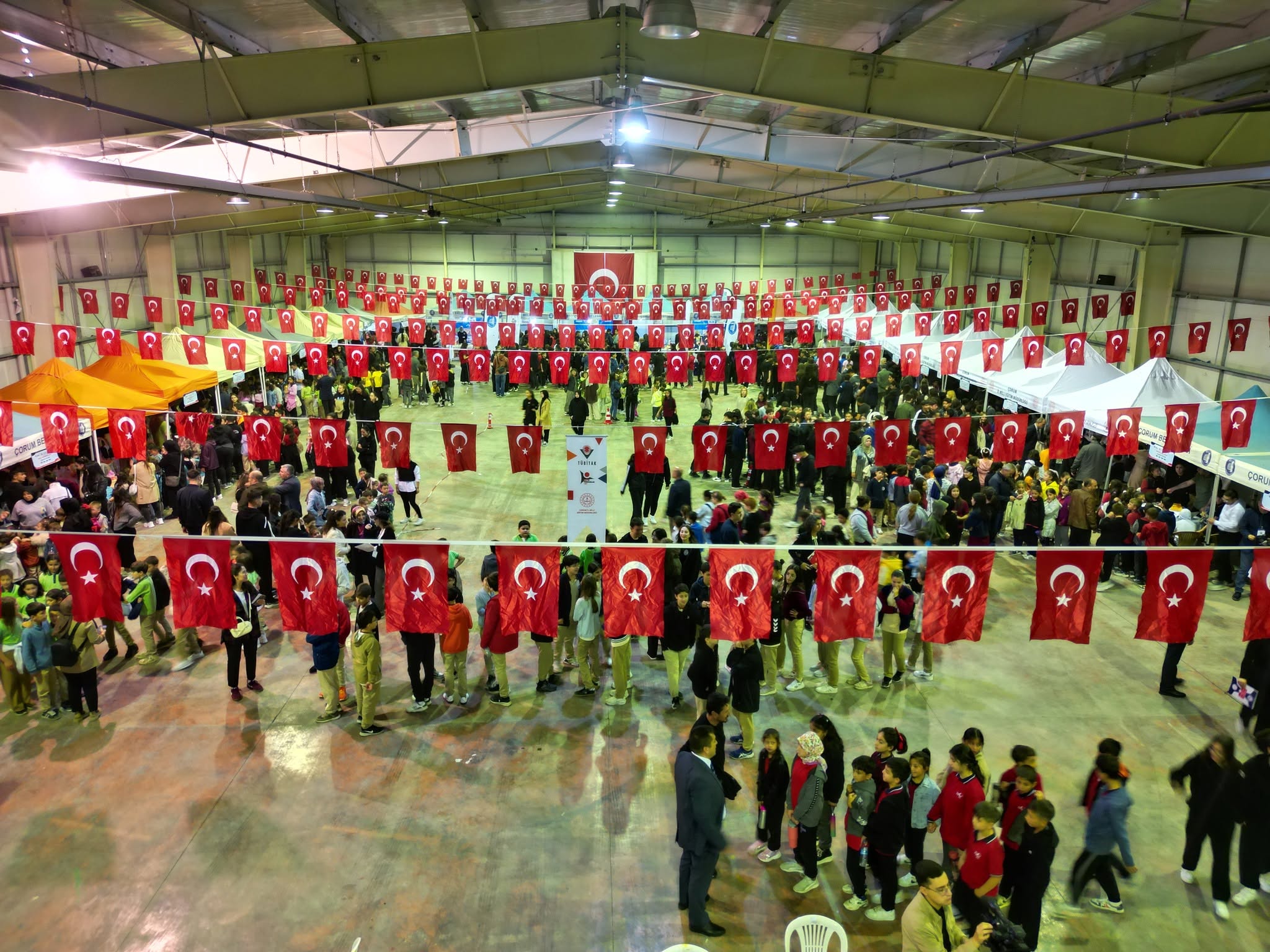 ÇORUM’DA BİLİM ŞENLİĞİ BAŞLIYOR: 8 BİN ÖĞRENCİ KATILACAK