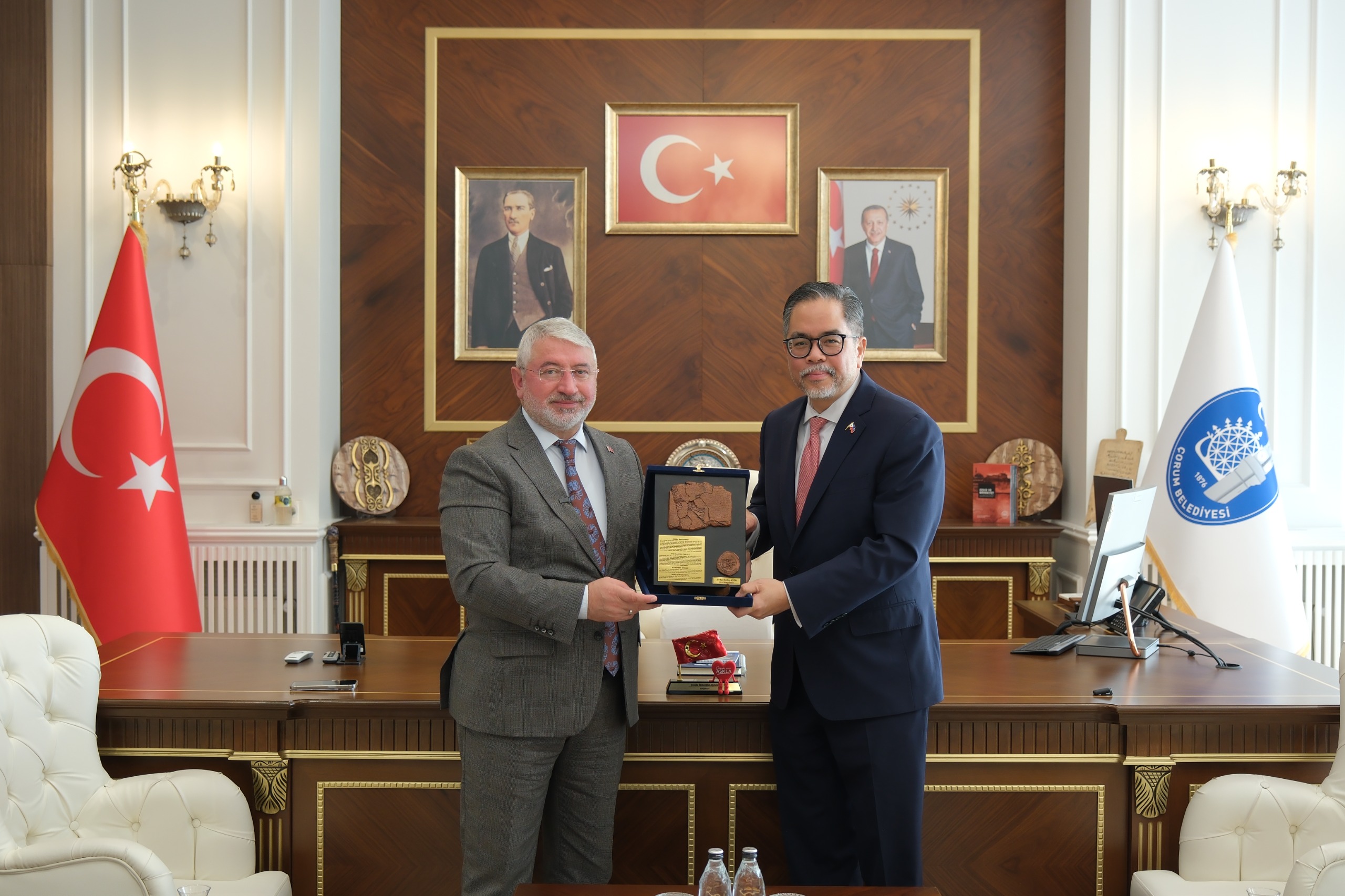Filipinler Büyükelçisi Ascalon’dan Başkan Aşgın’a Ziyaret