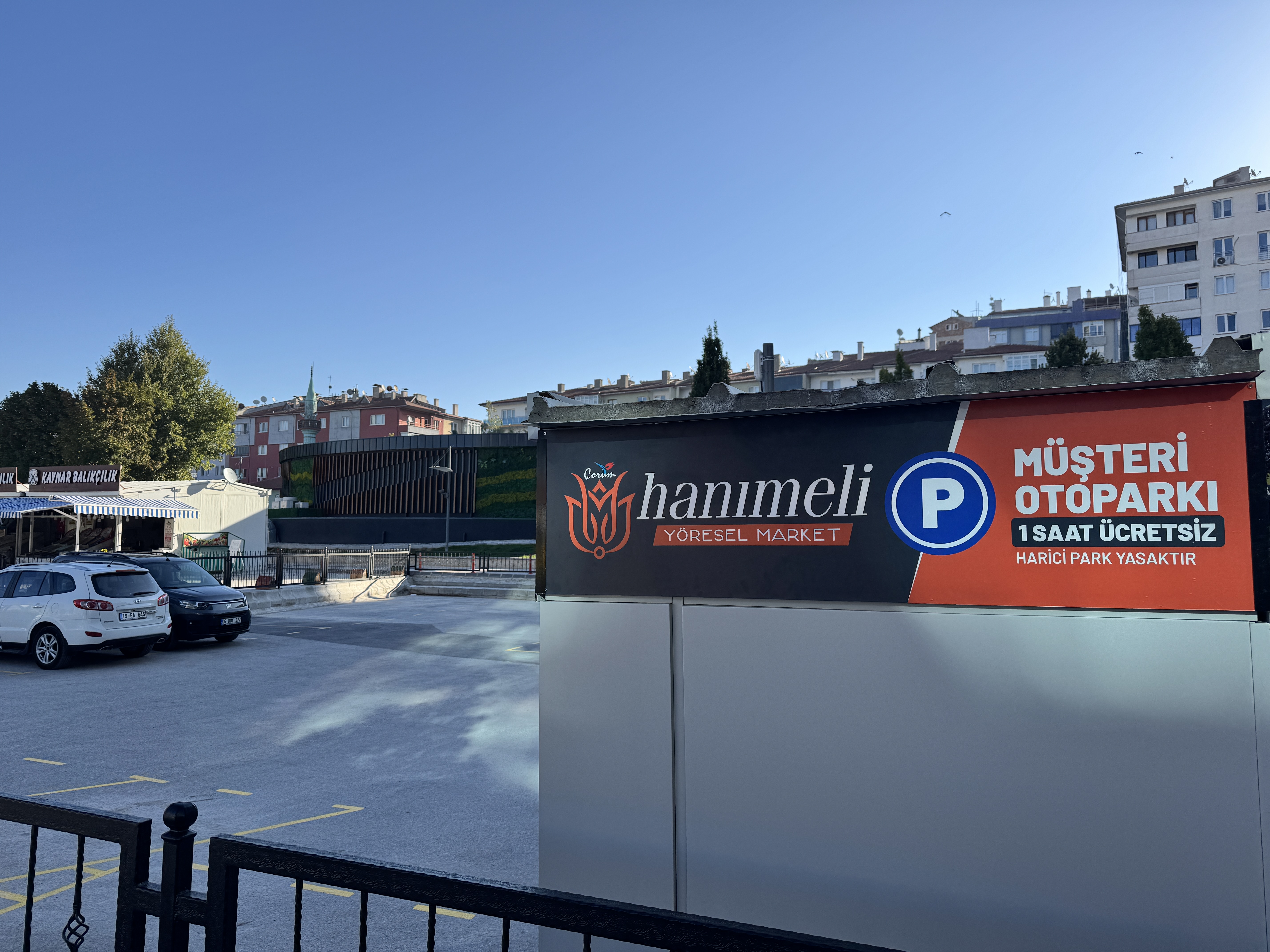 HANIMELİ YÖRESEL MARKET MÜŞTERİLERİNE 1 SAAT ÜCRETSİZ OTOPARK