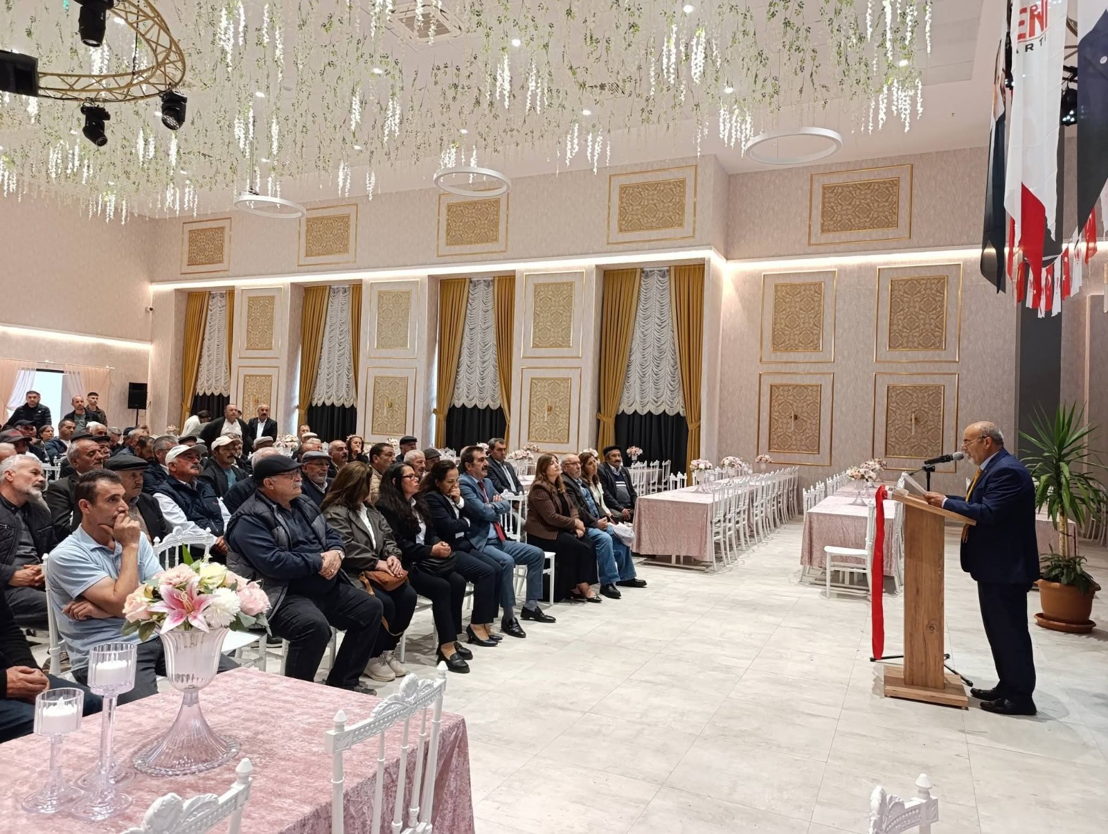 YENİ PARTİ’DE İLÇE KONGRELERİ SÜRÜYOR